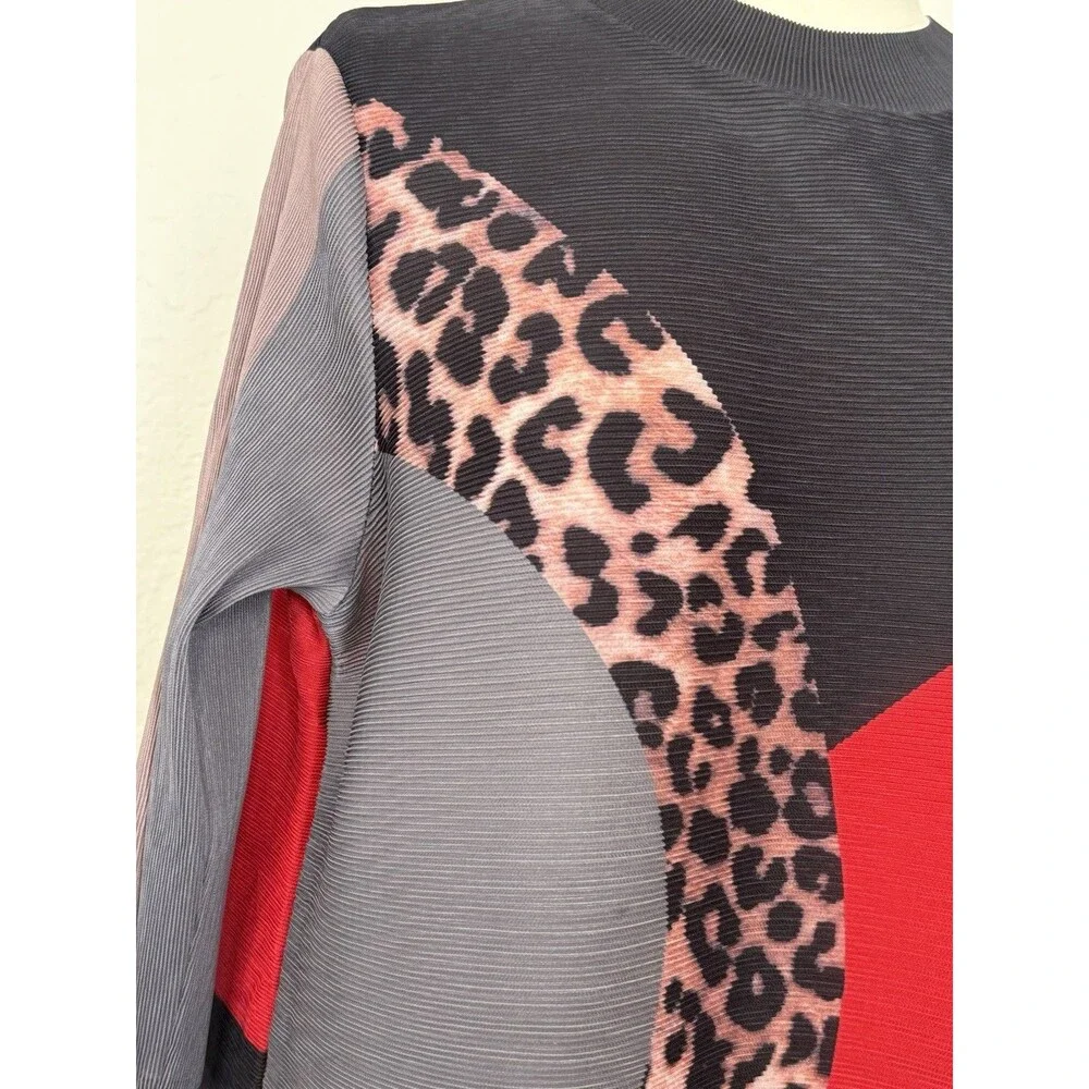 Oo Lala Colorful Graphic Women’s Top Sir S/m Artsy Print GUC - Picture 5 of 12